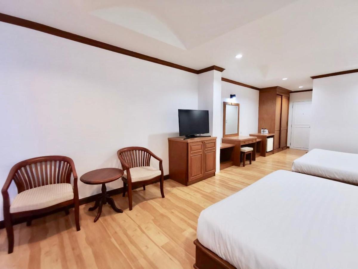 Chaleelay Hotel Cha-Am Exterior photo